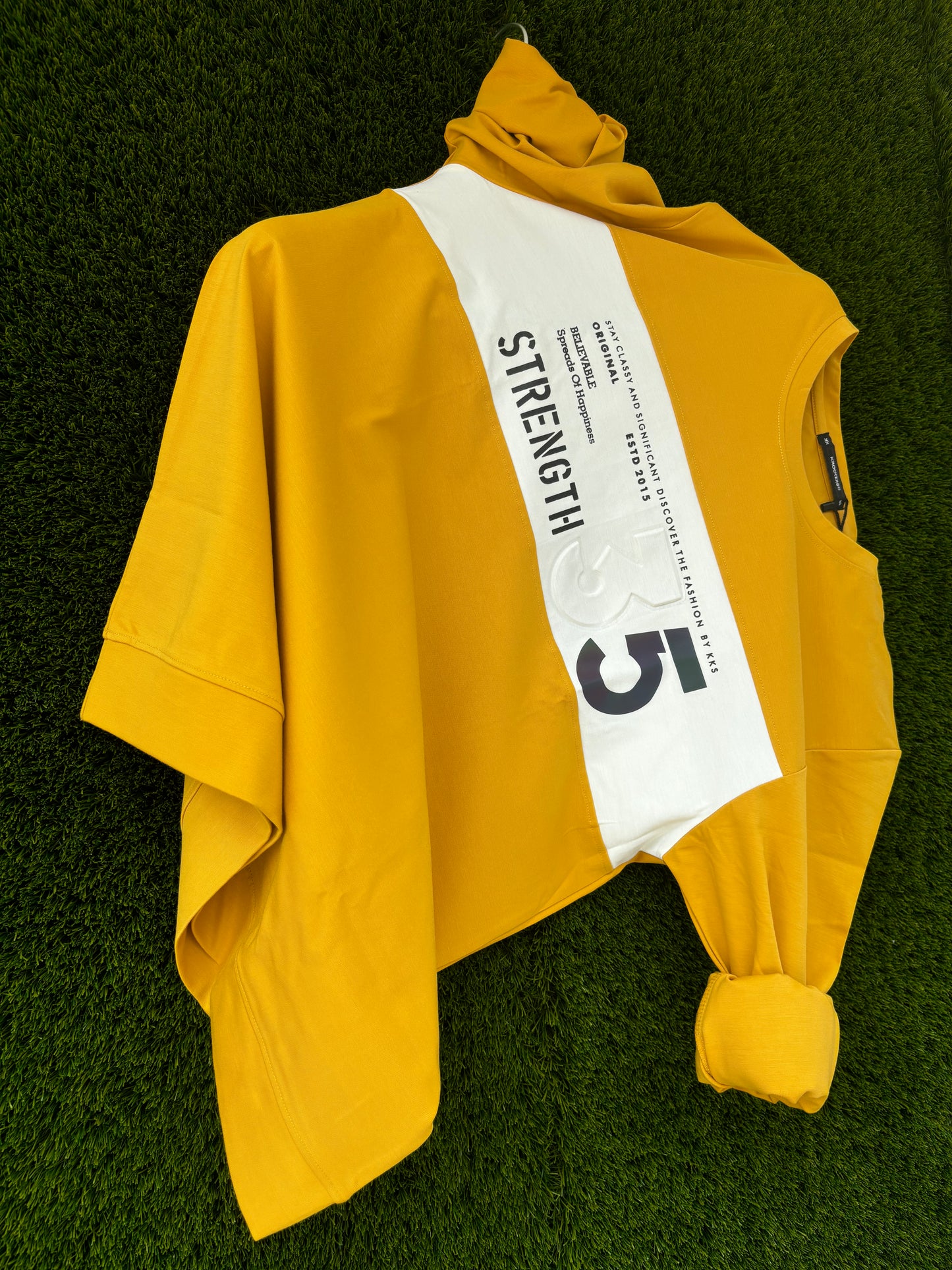 PRINTED CREW NECK YELLOW SWEATSHIRT