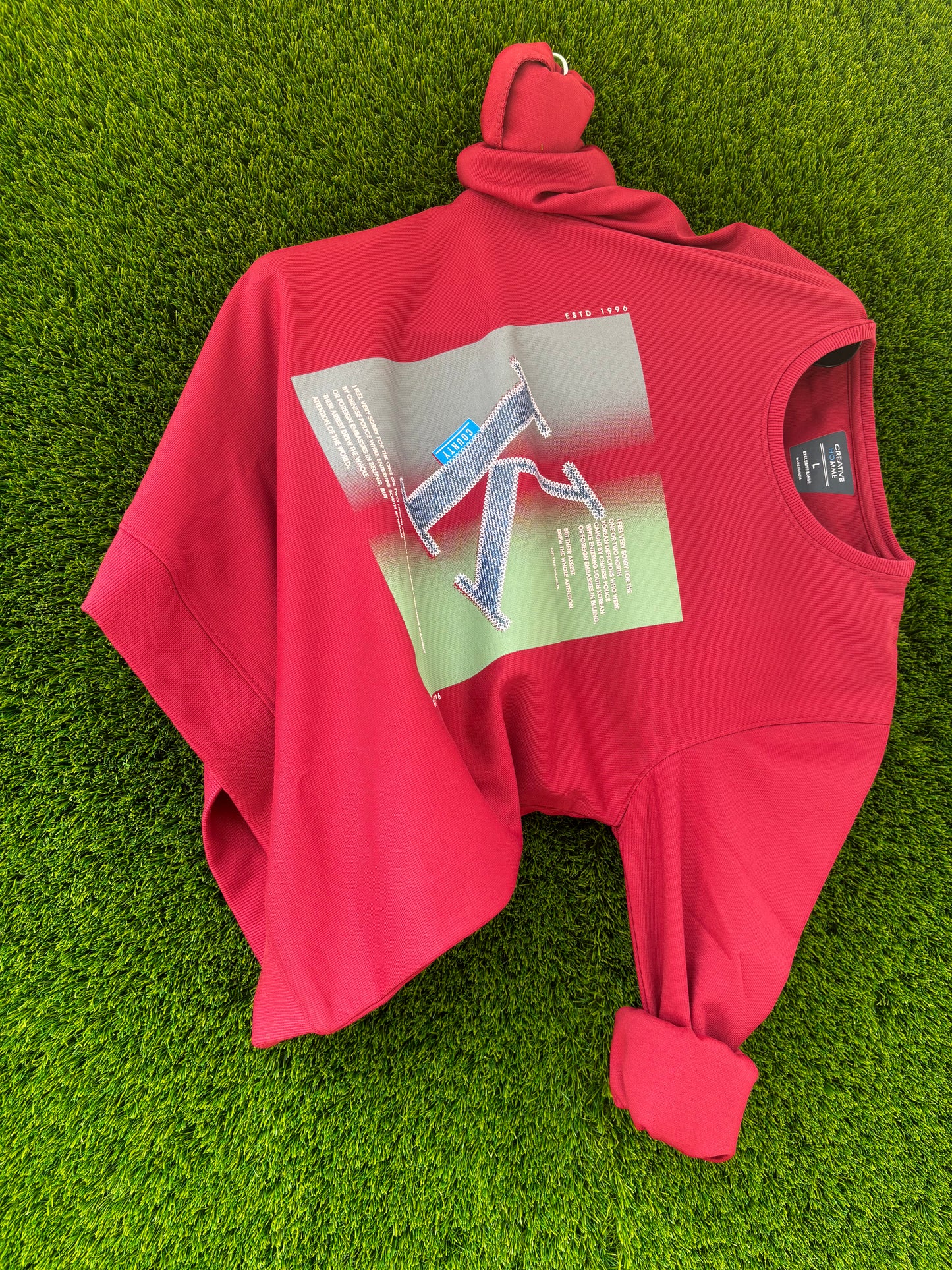 PRINTED ROUND NECK RED SWEATSHIRT